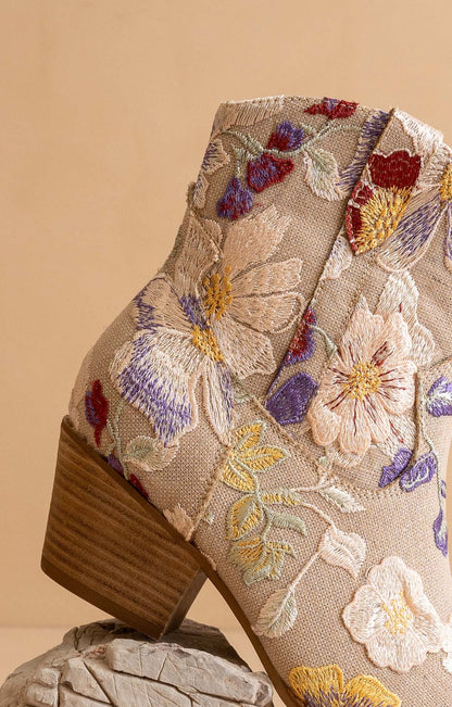 The Wanda | Taupe Floral Appliqu&eacute; Western Boot - steven wick