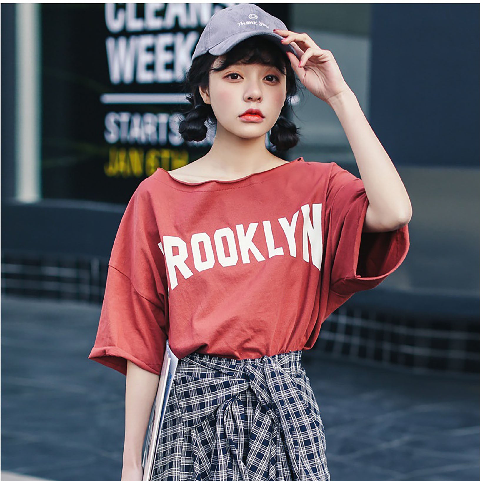 Round Collar Loose Brooklyn T-shirt - steven wick